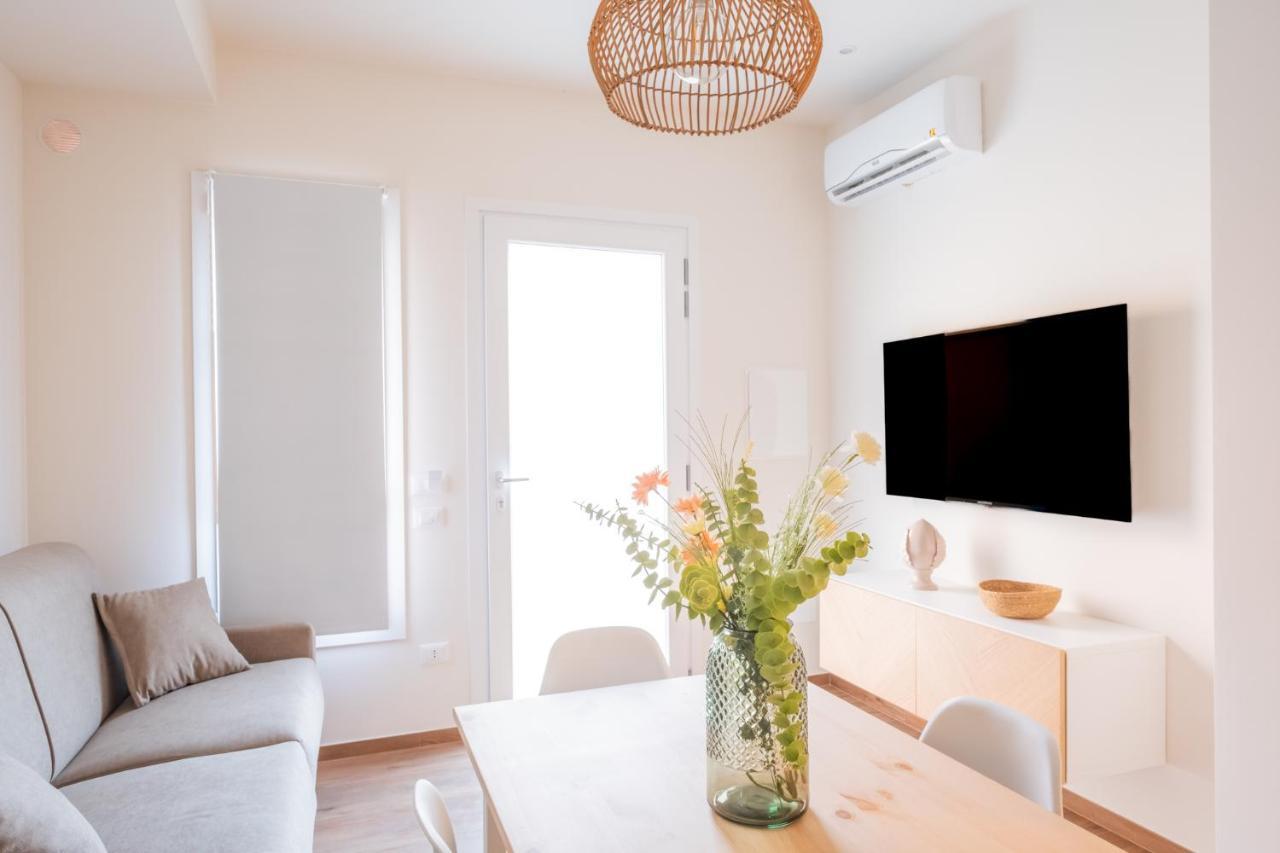 Risorgimento Apartment อาโวลา ภายนอก รูปภาพ